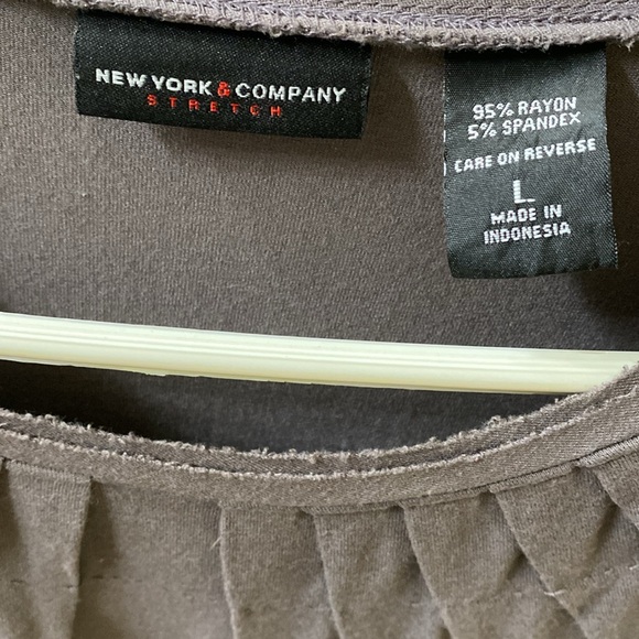 New York & Company blouse t shirt - Picture 2 of 5